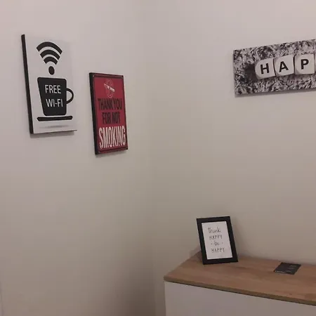 Bolognamania Apartments-happy